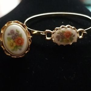 1970s gold floral set